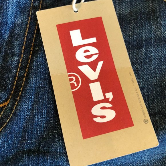LEVI’s Designed with a laid-back, easy fit midrise. 515 NWT - Picture 9 of 11